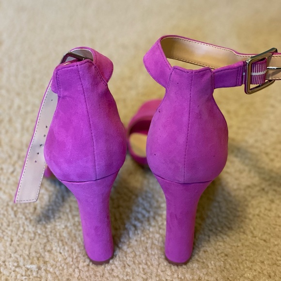 NEW | Vince Camuto Womens Corlina Drama Pink Ankle Strap Sandal - Picture 4 of 5